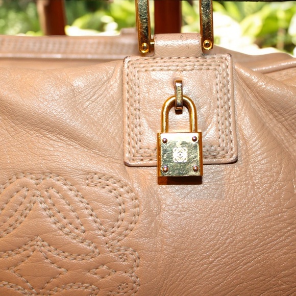 Loewe Amazonia Handbag - EUC - Picture 5 of 10